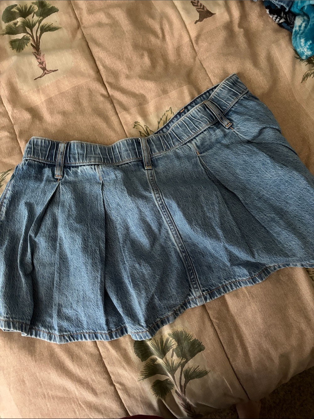 Hollister Light Blue Denim Pleated Skort - Picture 2 of 4